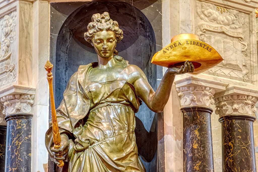 hdr nieuwe oude kerk delft praalgraf willem van oranje protestant religie rooms katholiek kerkfotografie religion erfgoed kathedraal basiliek bezienswaardigheid